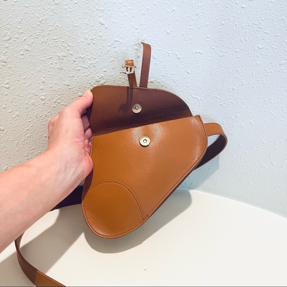 Juicy Couture Saddle Small Fanny Pack Belt Bag/Cognac/Sz:L-XL/NWT - Picture 5 of 10